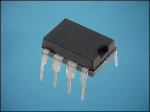 ИНТЕГРАЛНА СХЕМА TDA2822M DIP-8 ST