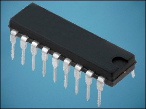 ИНТЕГРАЛНА СХЕМА C520D DIP-18