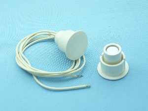 МАГНИТЕН ДАТЧИК SD70 БЯЛ Ф 24,5mm L 23,2mm