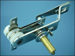 ТЕРМОПРЕДПАЗИТЕЛ KST-02103 40-300C 250V НЗ + РЕГ