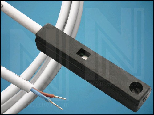 МАГНИТЕН ДАТЧИК D-Z73 NO 2-LINE + LED 6x5,5x31mm