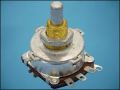 ПОТЕНЦИОМЕТЪР 470om 0,5W 32,5x36,5x36,5mm 6mm