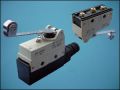 SNAP BUTTON SHL-W2155 (-01) ON-(ON) 3-PIN + ROLL